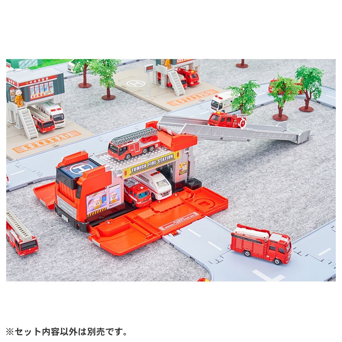 �y���h�I�z�g�~�J���[���h �g�~�J�r�[�N���^�E�� �ό`�͂������h��(�g�~�J�t��) + �g�~�J�^�E�� ���h��(���h�m�t��) �Z�b�g