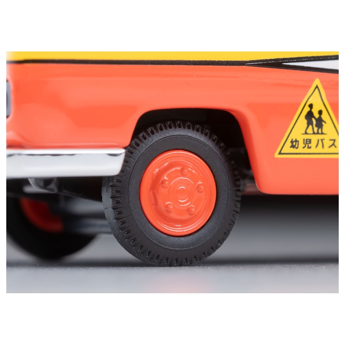 トミカリミテッドヴィンテージネオ LV－N60b 日産 シビリアン幼稚園