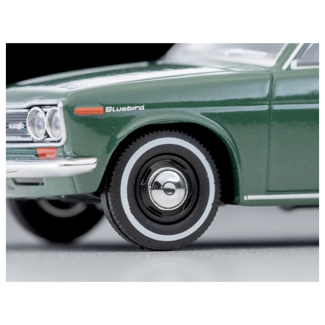 トミカリミテッドヴィンテージ LV－219a ダットサン ブルーバード 2