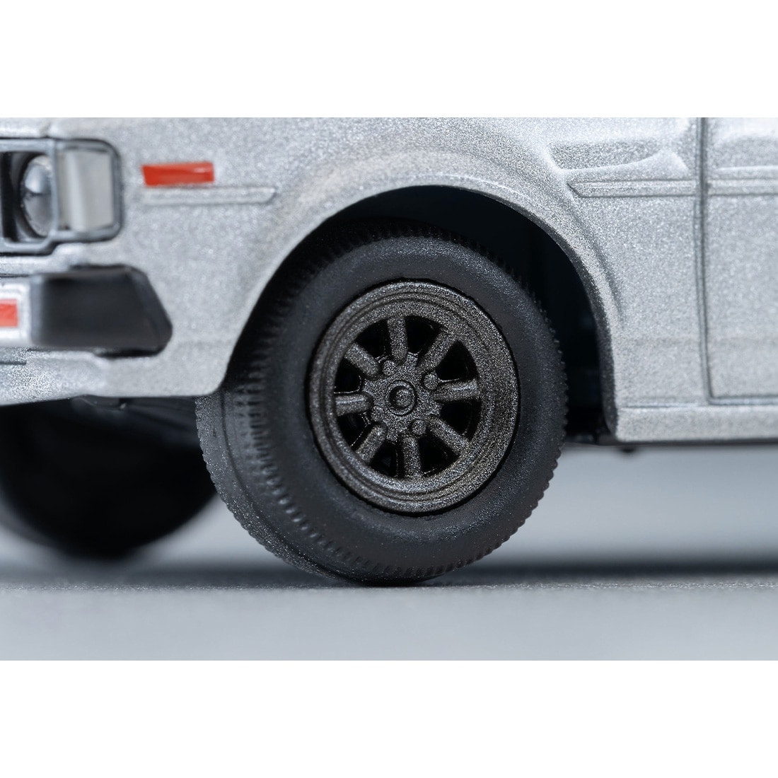トミカリミテッドヴィンテージネオ LVーN 07d トヨタ カローラ 1500GL RSワタナベホイール装着車 (銀) 79年式