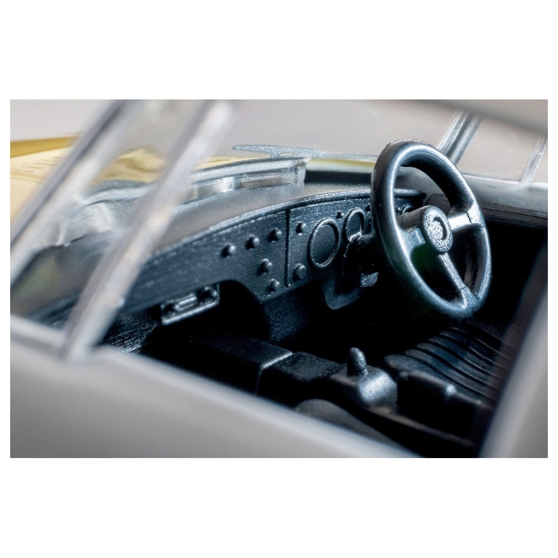 トミカリミテッドヴィンテージ LV−215b トヨタ スポーツ800 カスタムカラー仕様 (白/黄) 65年式