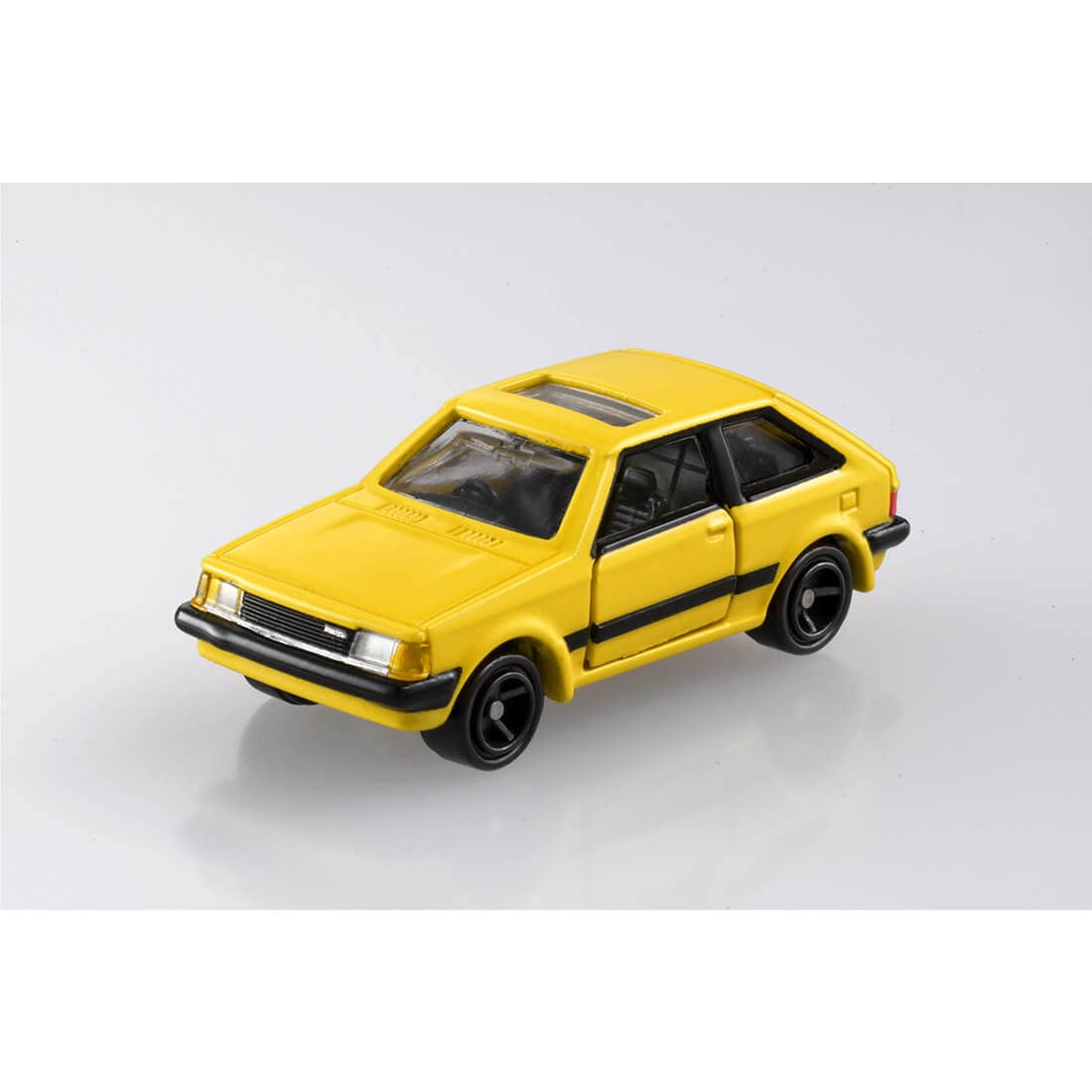 タカラトミーモールオリジナル トミカREBORN マツダ ファミリア 1500XG